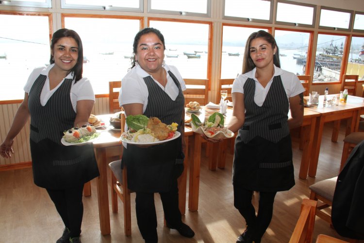 TERMINAL PESQUERO DE COQUIMBO REABRE SUS PUERTAS PARA RECIBIR A LOS TURISTAS TERMINAL PESQUERO DE COQUIMBO REABRE SUS PUERTAS PARA RECIBIR A LOS TURISTAS