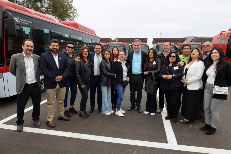 25 mujeres se preparan para liderar nueva flota de buses eléctricos en La Serena y Coquimbo