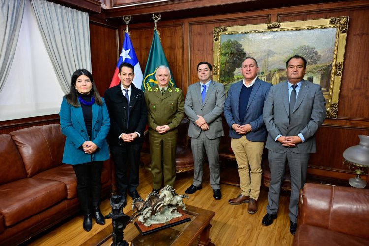 Gobernador Cristóbal Juliá compromete recursos para la construcción de nueva unidad policial en La Serena Oriente